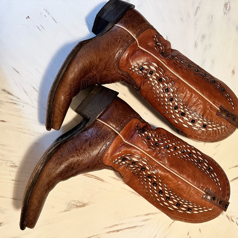 Ariat Women's Eldorado Studded Inlay Snip Toe Western Boot -10010233 size 9.5